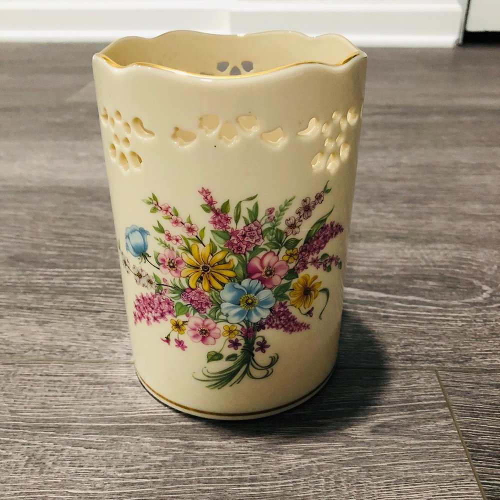 Lenox China "The Constitution Votive" 5 7/8"